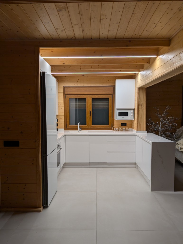 Cocina a medida de Muebles Carrascosa