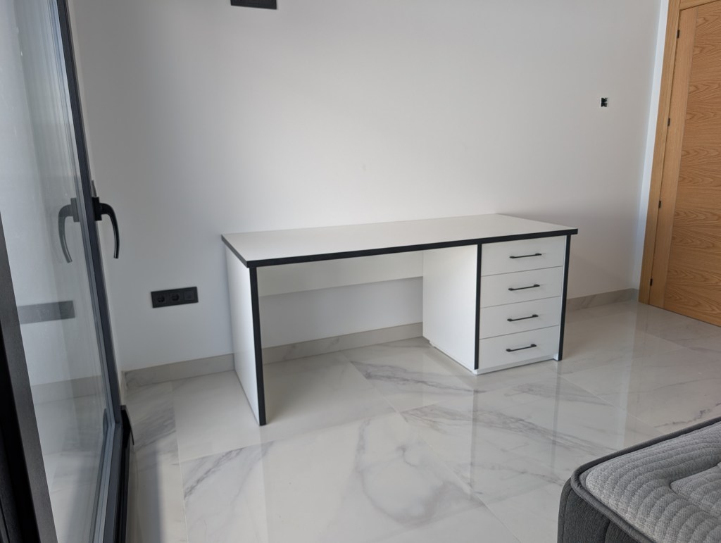 Estanterias y muebles a medida