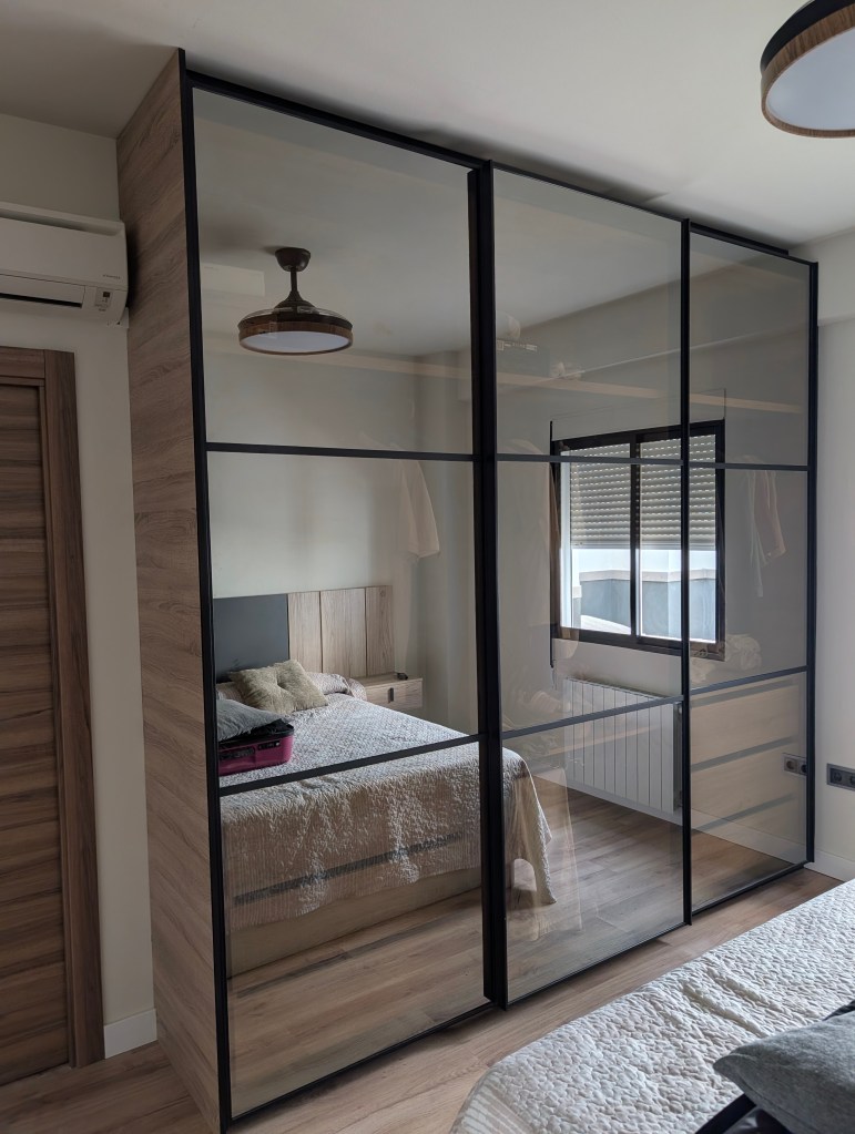 Armario o vestidor a medida de Muebles Carrascosa