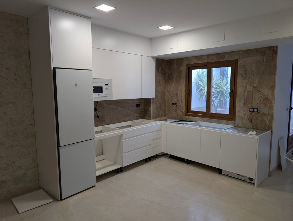 Cocina a medida de Muebles Carrascosa